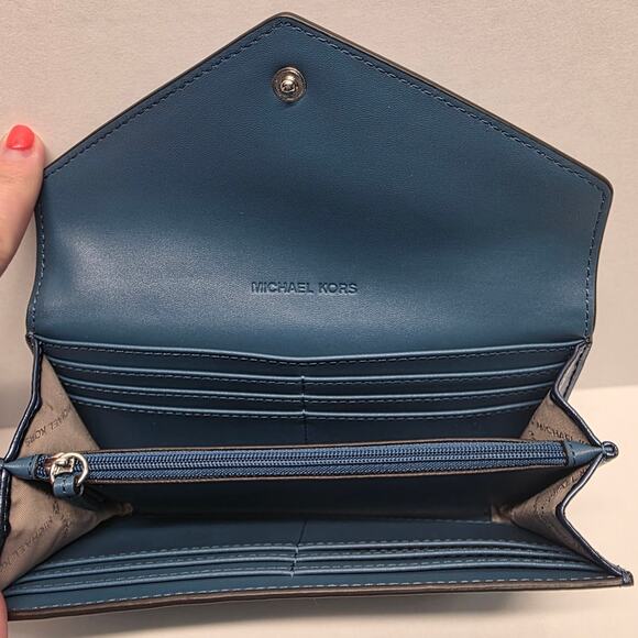 NEW Michael Kors MK Patent Teal Blue Large Envelope Jet Set Continental Wallet - Picture 10 of 12
